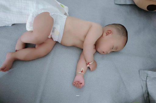 沈丘怀孕感觉自己心跳明显